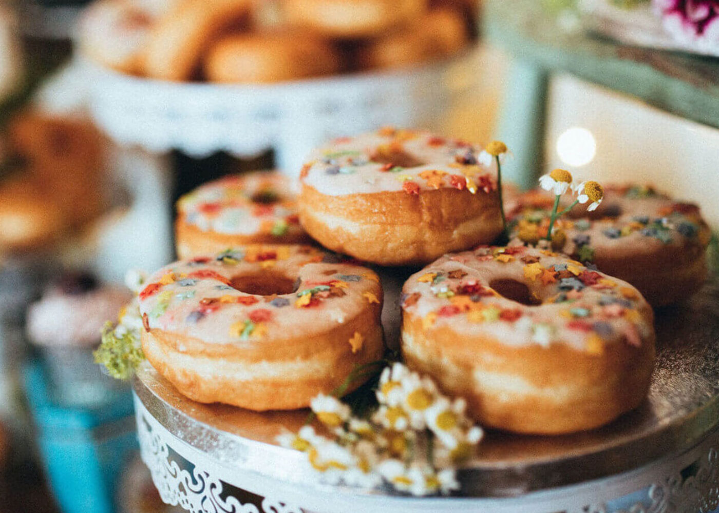 boho weddings doughnuts