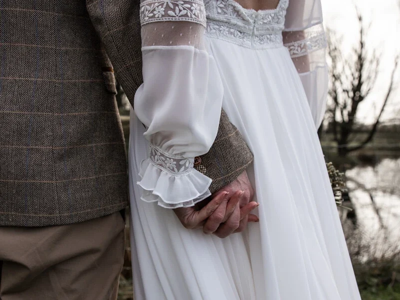 Wedding barn clovelly conservatory hands