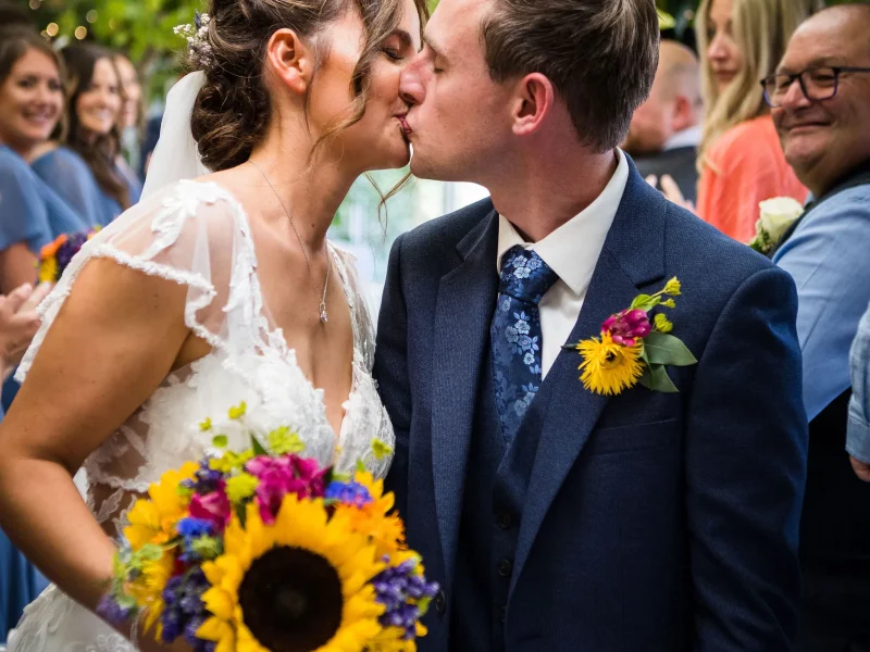 Wedding barn devon Sam&Charlotte kiss