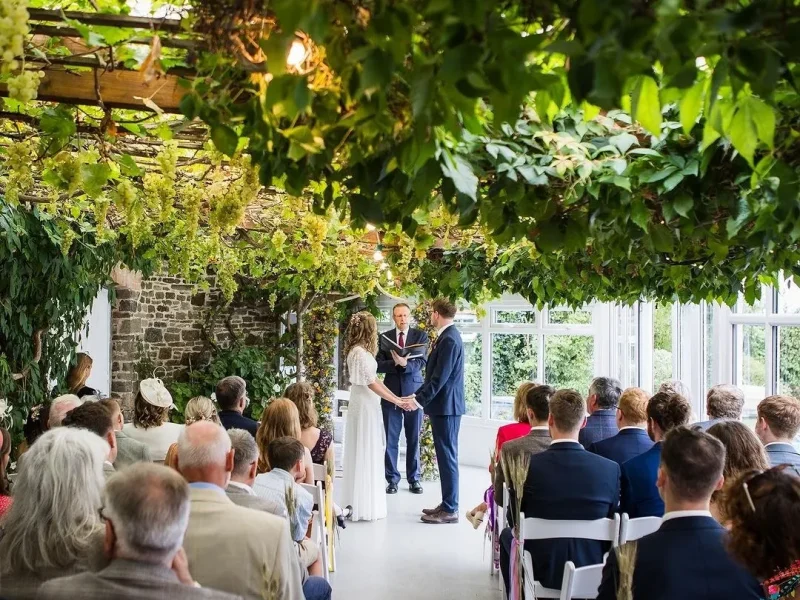 Wedding venue DIY barn Anna & Al vows